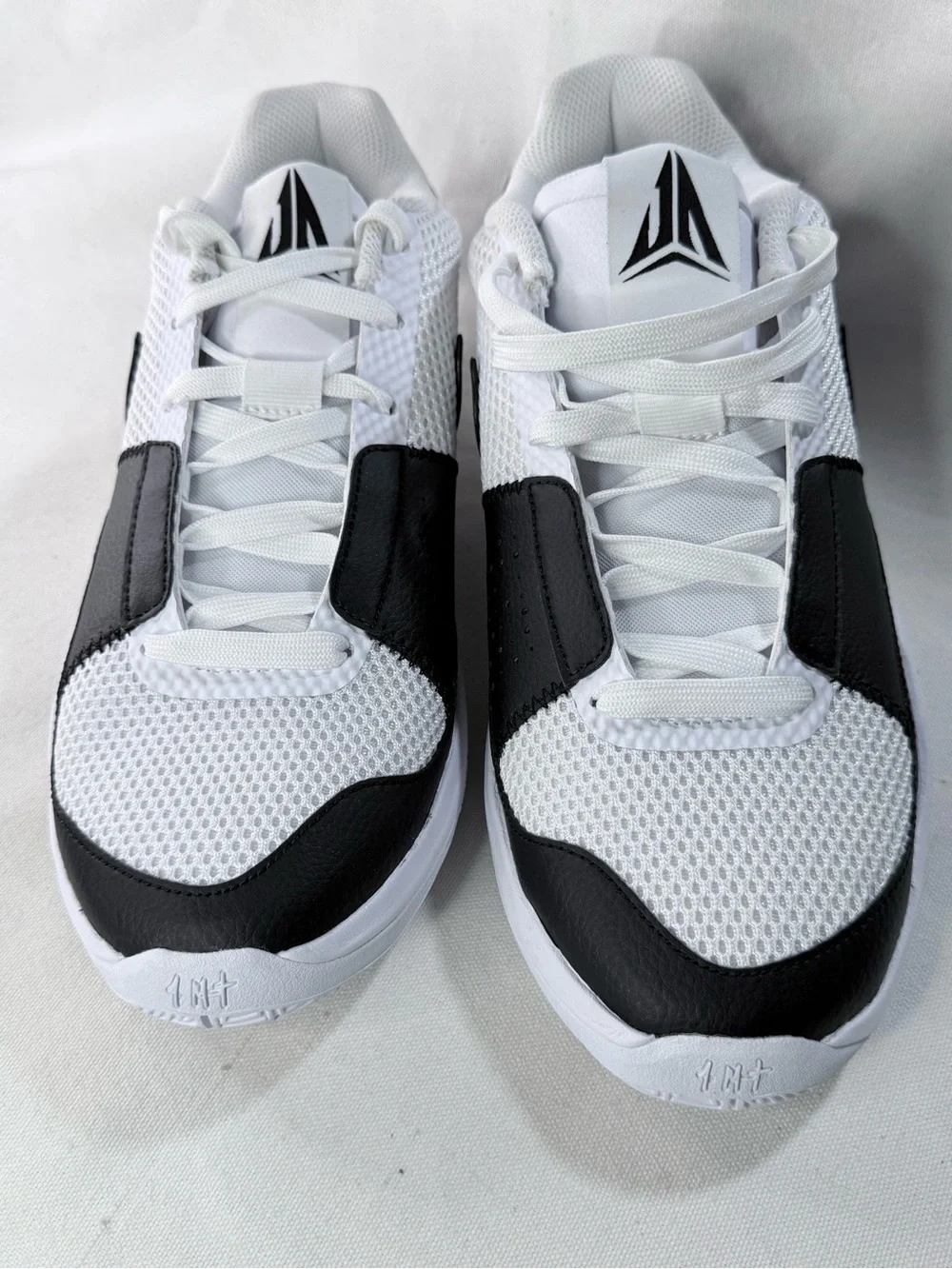 Nike JA 1 Scratch 2.0 JA Morant’s Men's White and Black Athletic Sneakers Sz 8.5